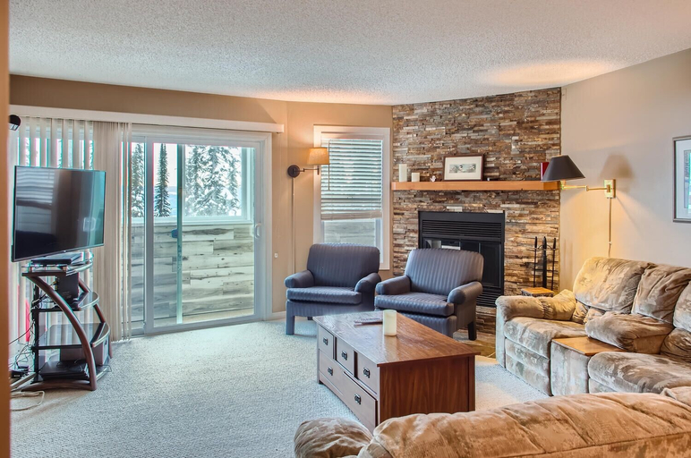 Others 5, Ponderosa Inn by Okanagan Premier, Kootenay Boundary