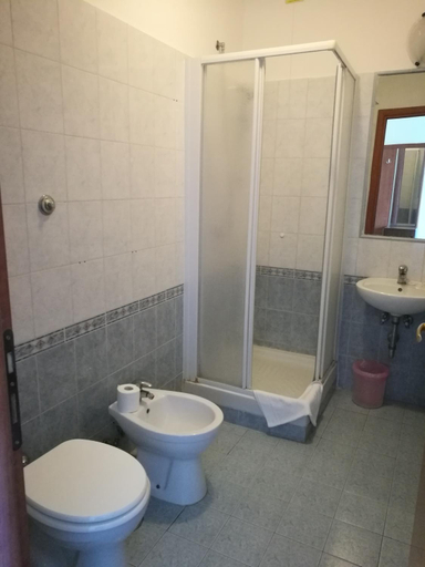 Bathroom 3, Palma Residences In Rome, Roma