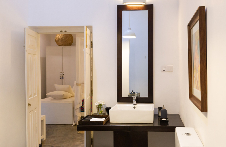 Bathroom 5, 906 Hikkaduwa - Private Beachfront Villa, Hikkaduwa