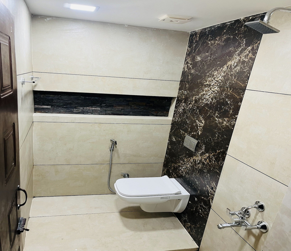 Bathroom 4, The Tendo Inn, Coimbatore