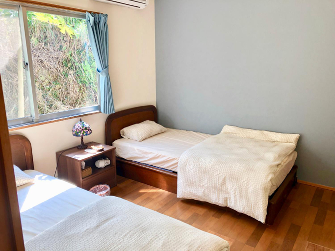 Bedroom 3, Guest House LIFE IS A JOURNEY, Onna