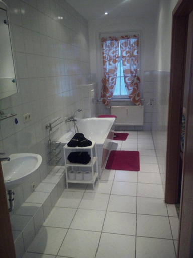 Bathroom 3, Hotel Stadt Leipzig, Mittelsachsen