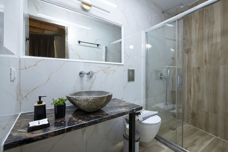 Bathroom 3, DELUXE MAIZONETTE, Crete