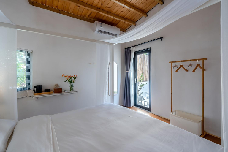 Bedroom 13