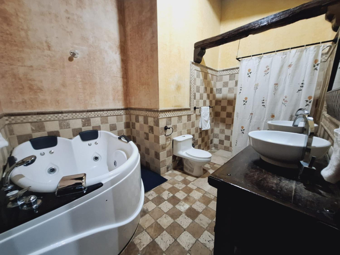 Bathroom 3, Hotel Boutique Casa del Angel, Antigua Guatemala