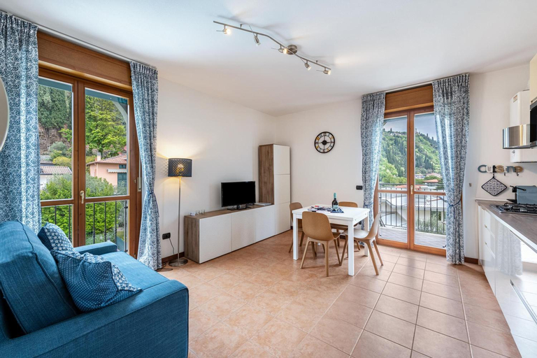 Others 5, Villa Bornico Anna, Brescia