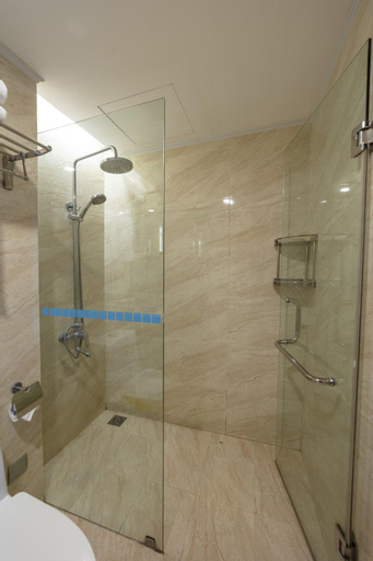 Bathroom 4