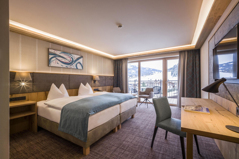 Bedroom 3, Hotel Zentral, Kitzbühel