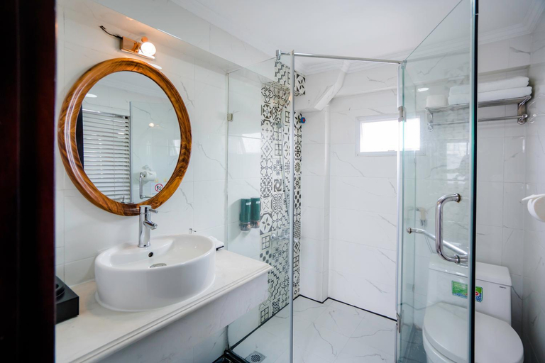 Bathroom, Sena Boutique Hotel, Hoàn Kiếm