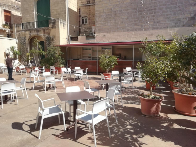 Food & Drinks 4, MYN in Rabat