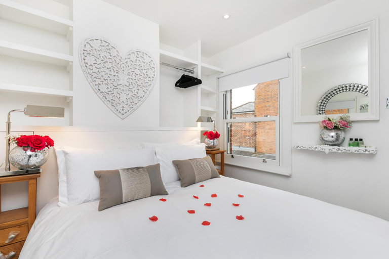 Bedroom 2, The Nestle House, Hampshire