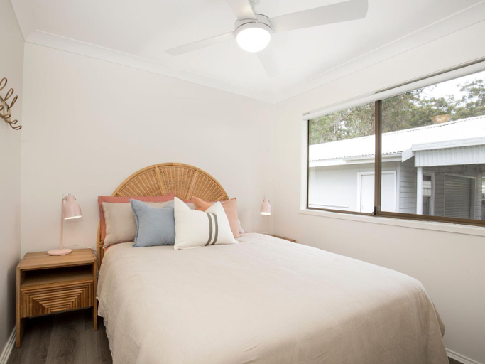 Bedroom 2, Hanalei I Pet Friendly I Directly Opposite Waterfront, Shoalhaven - Pt B