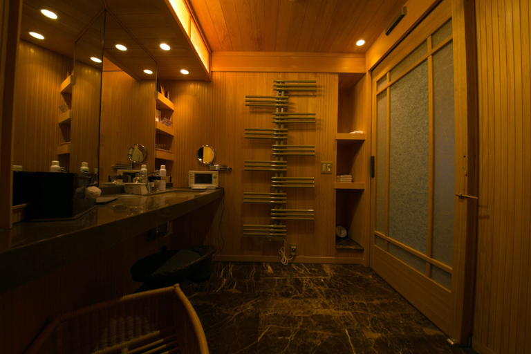 Bathroom 4, Bettei Senjyuan, Minakami