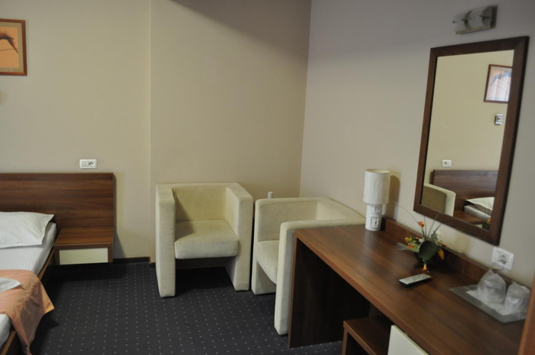 Bedroom 3, Euro House Hotel, Baia Mare