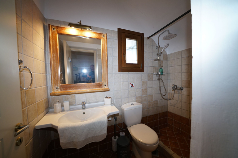 Bathroom 5, Divers House, South Aegean