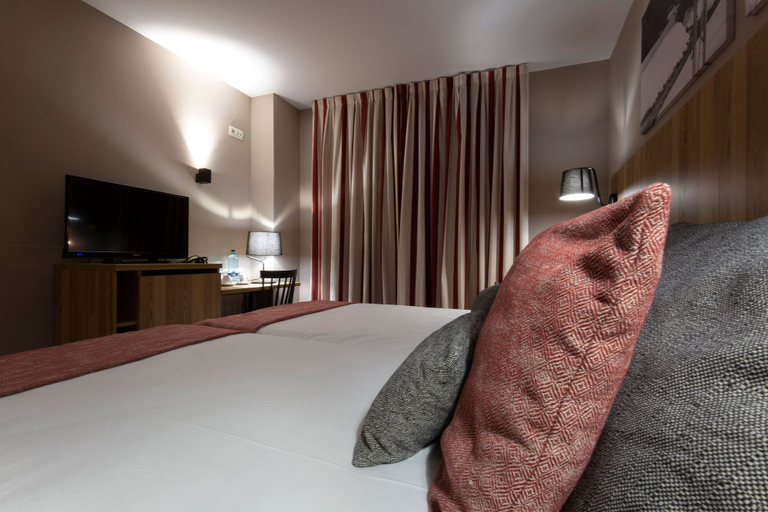 Bedroom 3, Hotel Grand Pas by Nexta, Pyrénées-Orientales