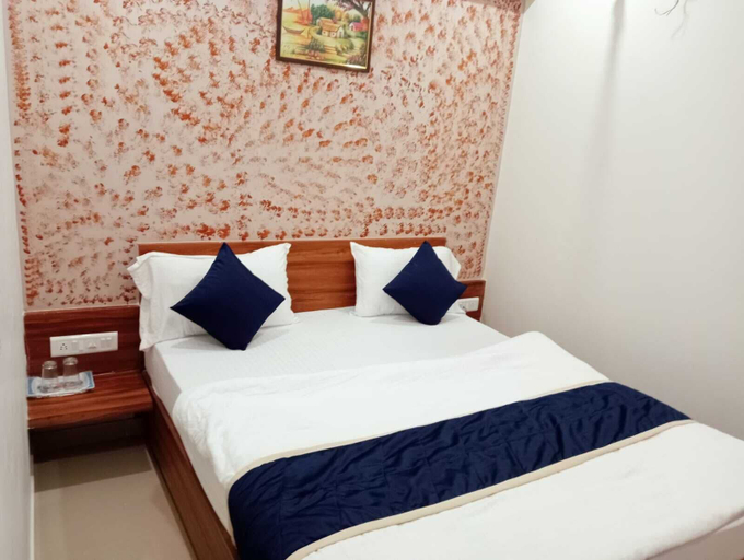 Bedroom 2, Hotel Royal Gold, Mahesana