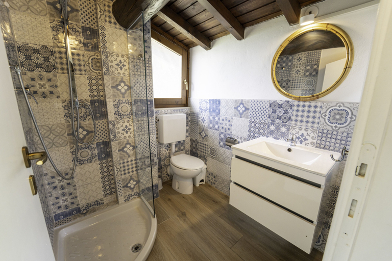 Bathroom 5, Sivinos Camping Boutique, Brescia