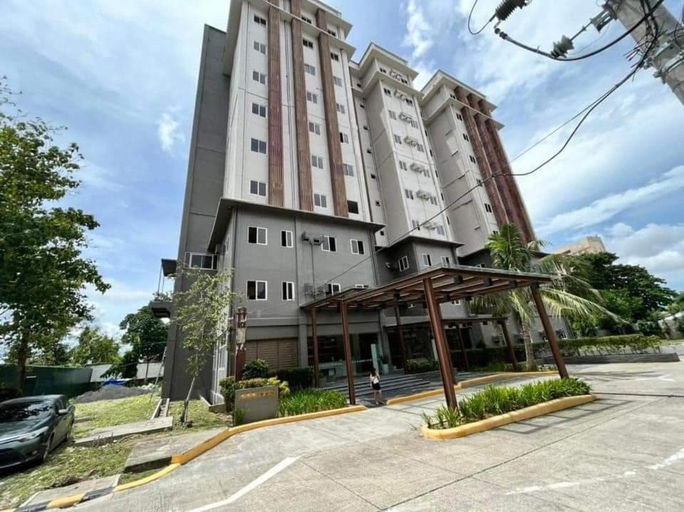 Others 4, Yuan's Hyde 9L, Cebu City