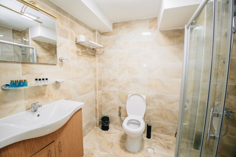 Bathroom 5, Safran Suites, Fatih