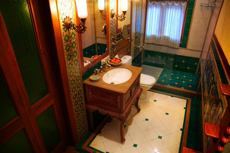 Bathroom 4, Pearl Palace Heritage, Jaipur
