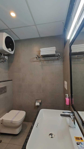 Bathroom 5, Mavens White Artemis Hospital Road Gurgaon, Gurgaon