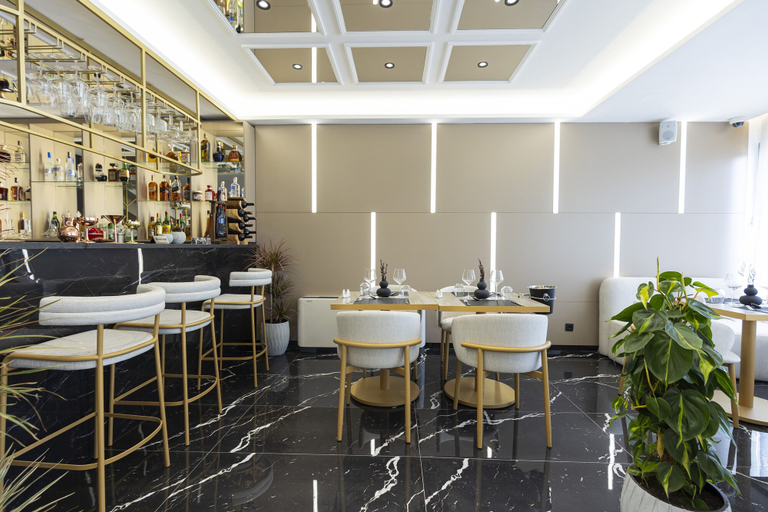Food & Drinks 5, Destiny Hotel, Tiranës