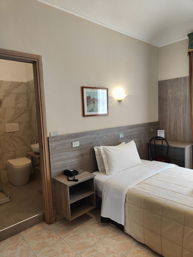 Bedroom 4, Hotel Romano, Torino