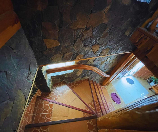 5, Pinecone Lodge & Restaurant, Kabayan