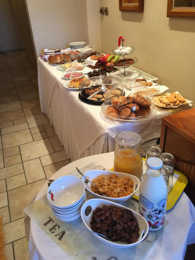 Food & Drinks