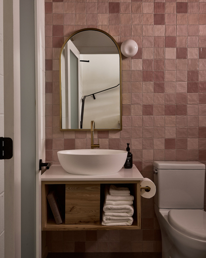 Bathroom 4, The Smith Hotel, Frontenac