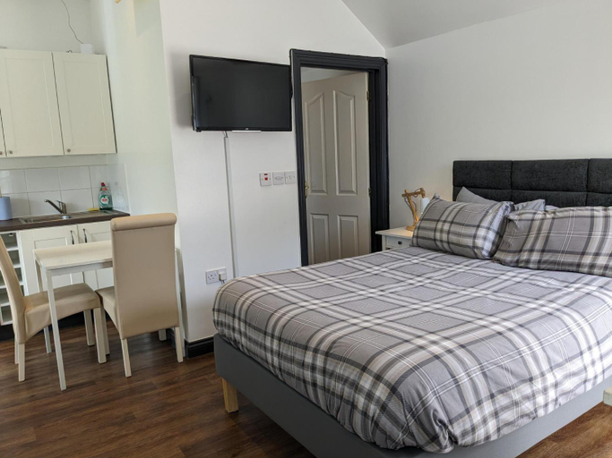 Bedroom 2, Featherbed Cottage, Warwickshire