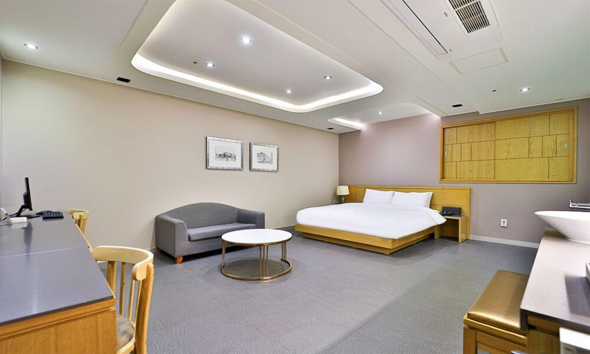 Bedroom 3, Seomyeon Busan IB Hotel, Busanjin