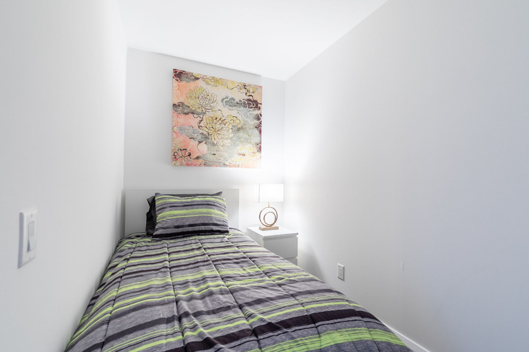 Bedroom 2, Charming Yorkville Condos, Toronto