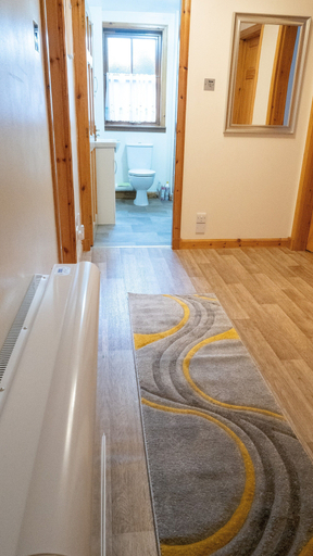 Others 4, Apartment 65B, Highland