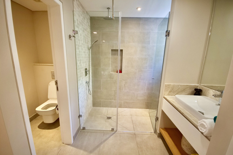 Bathroom 3, Le Domaine de Bacova