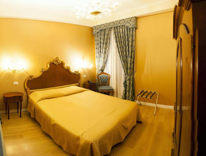 Bedroom 2, Hotel Locanda Canal, Venezia