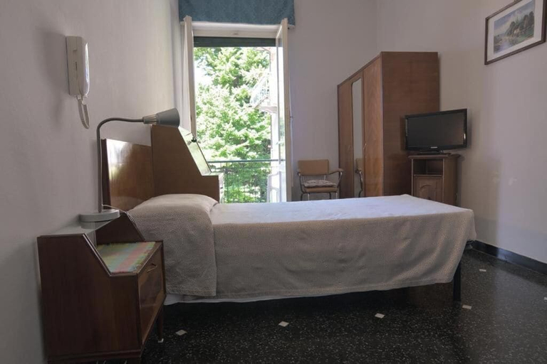 Bedroom 3, Albergo Magenta, Genova