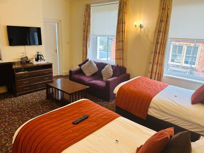 Bedroom 2, Great Malvern Hotel, Worcestershire