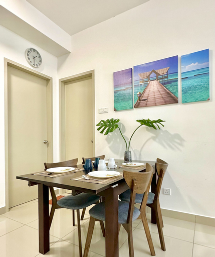Dining Room 17