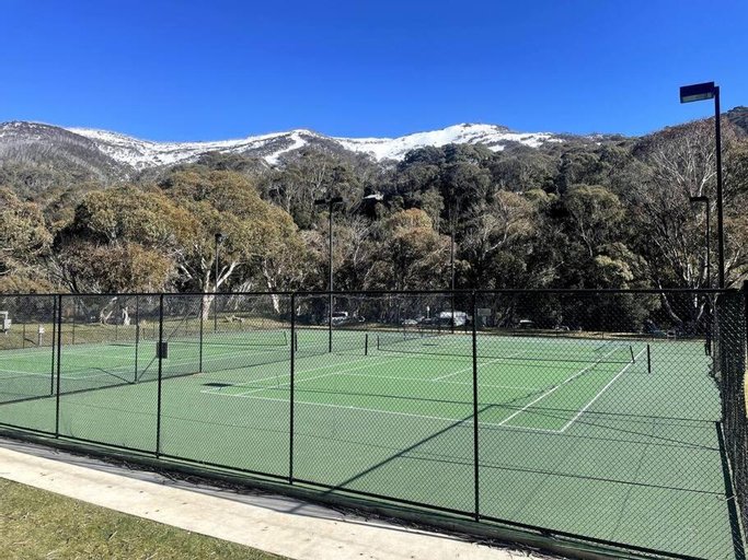Others 3, Stylish Thredbo Alpine Chalet + Garage in Tranquil Setting, Snowy River