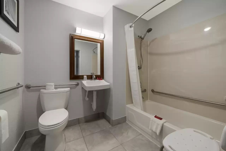 Bathroom 4, Quality Inn West Lafayette - University Area, Tippecanoe