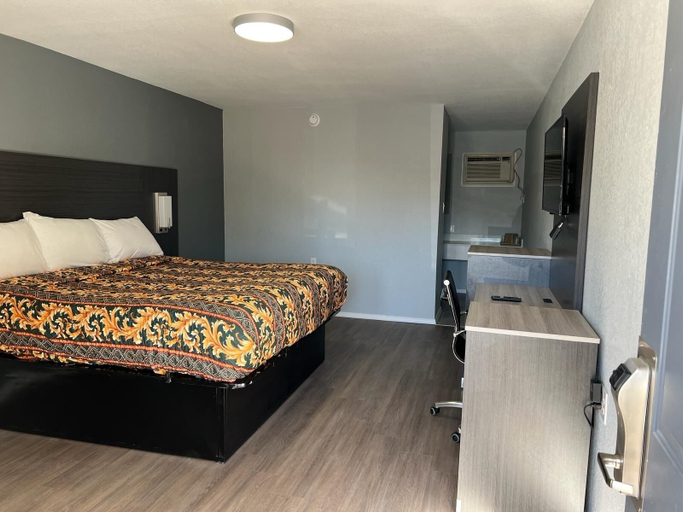 Bedroom 3, Pioneer INN, Clark