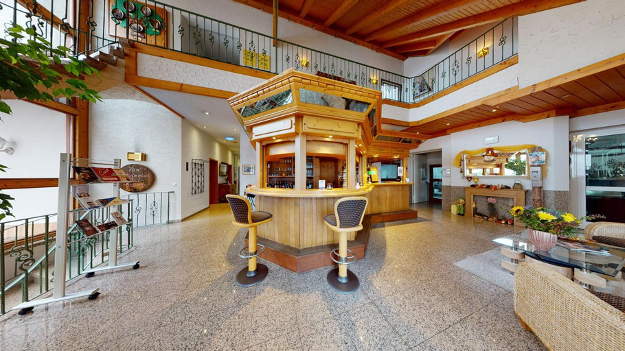 Public Area 4, Hotel Zum Lowen, Groß-Gerau