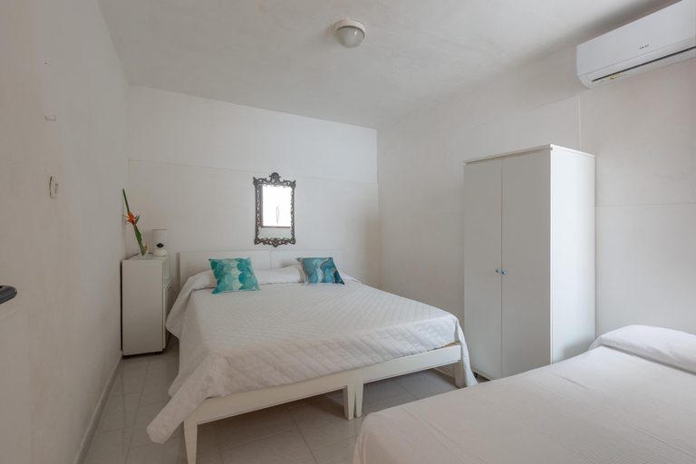 Room 4, 3681 Casakore by Barbarhouse, Lecce