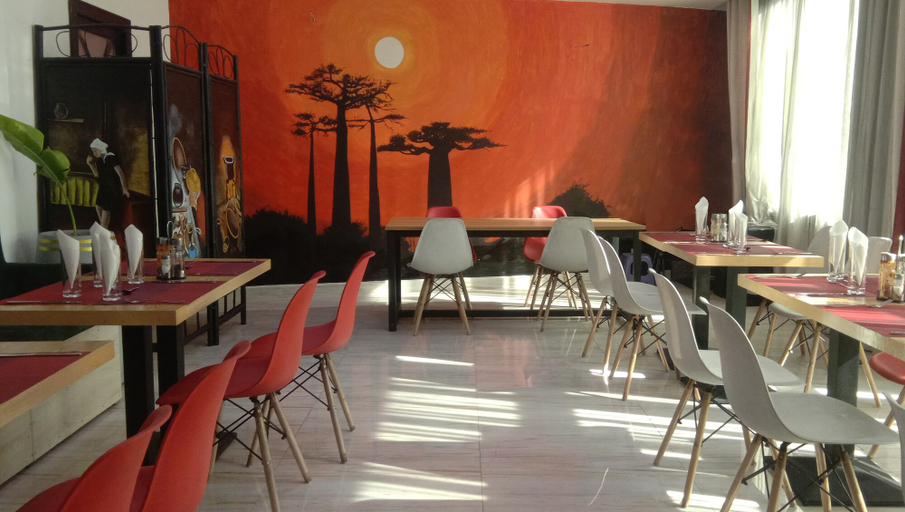 Food & Drinks 5, Valiha Hotel, Analamanga