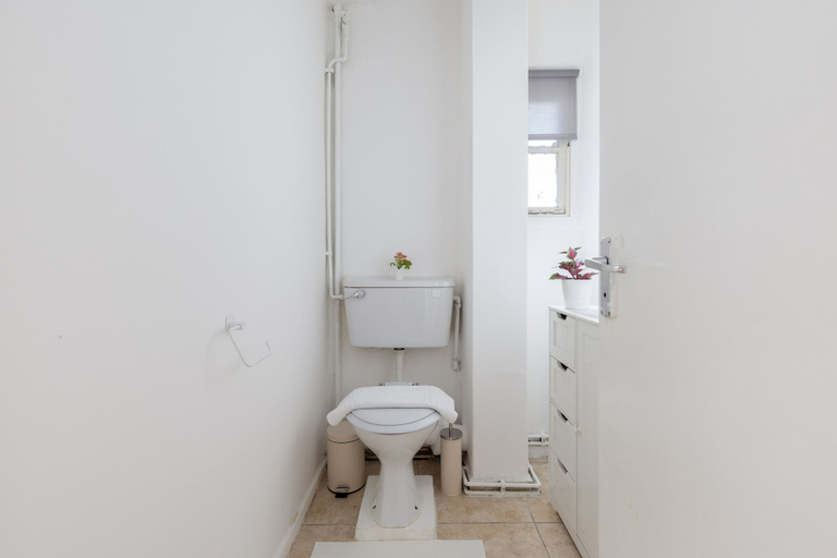 Bathroom 4, The Shoreditch Collection, London