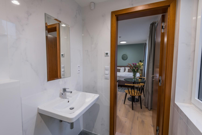 Bathroom 3, Harrachovsky Palace, Praha 1