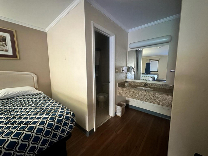 Bedroom 3, Loyalty Inn Rockingham, Richmond