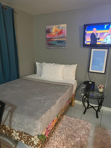 Bedroom 3, Malibu ocean View Studio